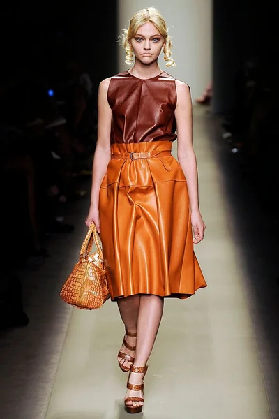 Look 2